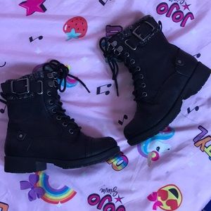Girl boots